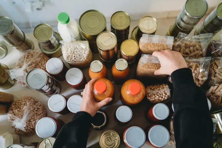 Europe says ’emerging threats’ mean people should stockpile enough supplies for 72 hours. Here’s what experts suggest.