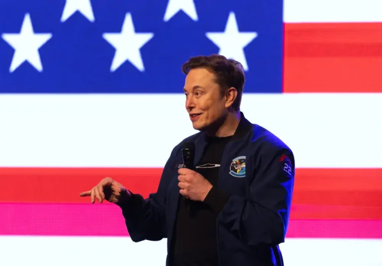 Elon Musk says it’s ‘very, very hard to start a business and have it succeed’ at Wisconsin town hall