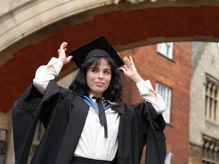 I graduated from Oxford with no job lined up. To avoid paying London rent, I now pet-sit and sleep in strangers’ homes.