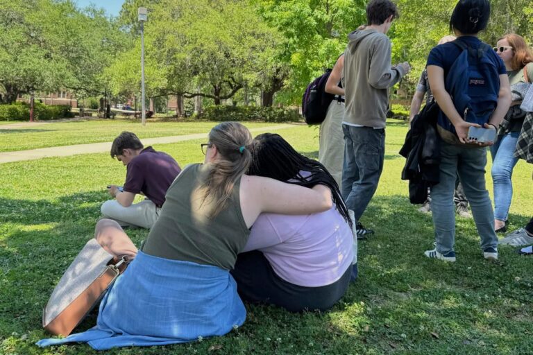 Suspect in custody in Florida State shooting and there are multiple victims, source tells B-17