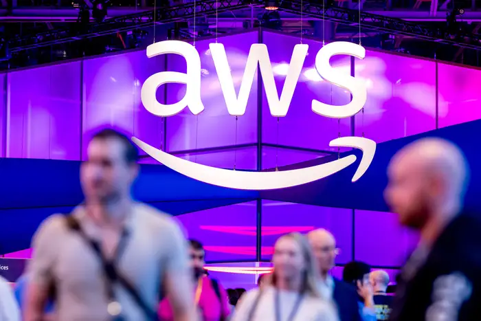 An Amazon exec has hit back at claims it’s pausing some data center lease talks