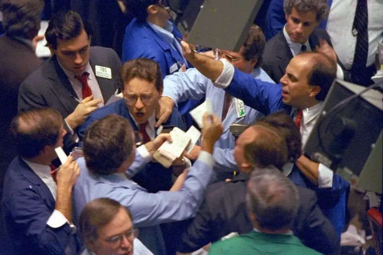 David Rosenberg started his career on Black Monday in 1987. Here’s his advice to investors during this sell-off.