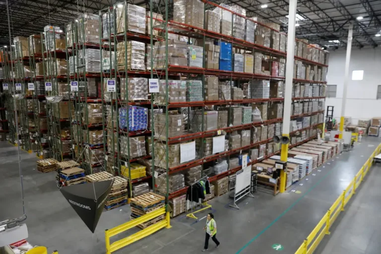 Amazon tells employees to soften tariff pain for vendors—but there’s a catch