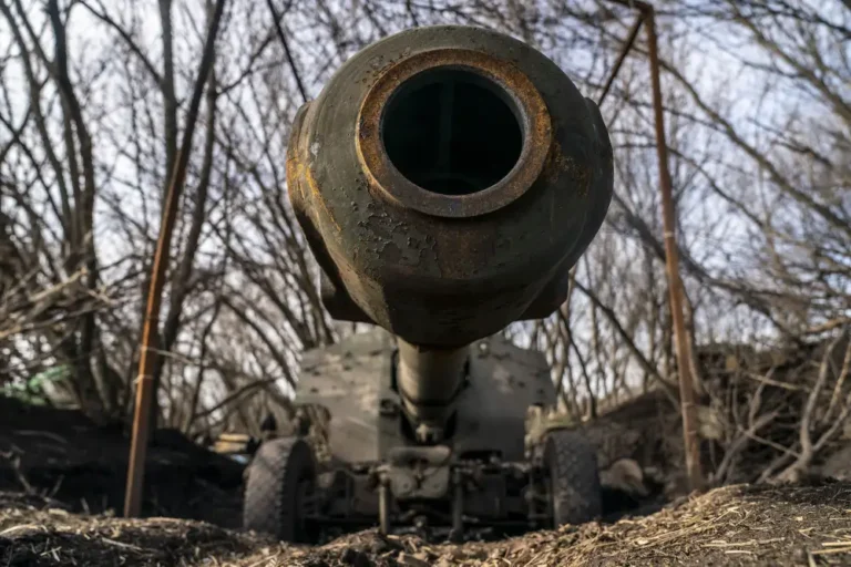 Russian soldiers are getting better at rapidly spotting and smashing enemy artillery