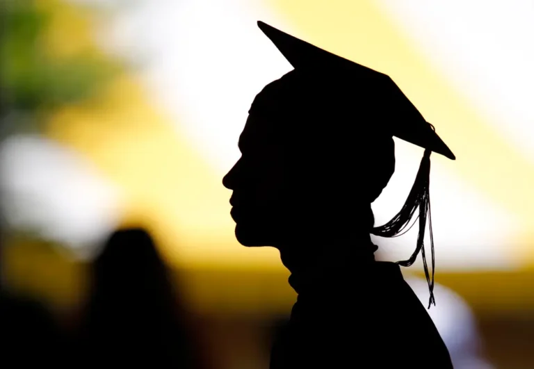 Glassdoor saw an uptick in graduates applying to its summer internship. It could signal a growing trend.