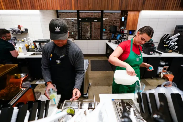 Starbucks baristas told us why they aren’t sold on the chain’s new dress code