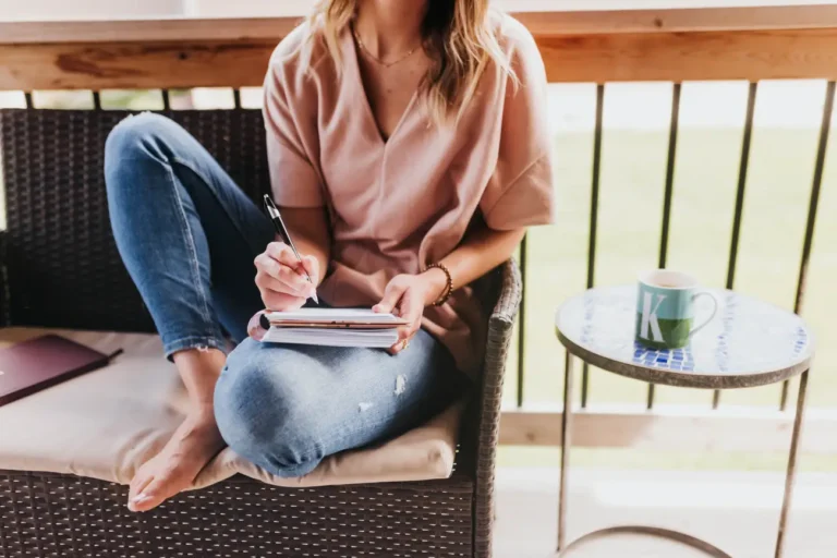 As a working mom, I can’t be there to drop off or pick up my kids. I wrote their teachers handwritten cards and it made a huge difference in our relationship.