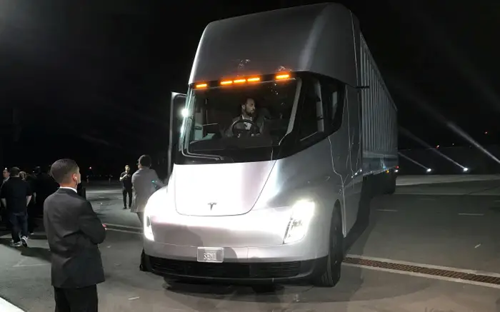Tesla adds over 1,000 workers to jump-start Semi truck production