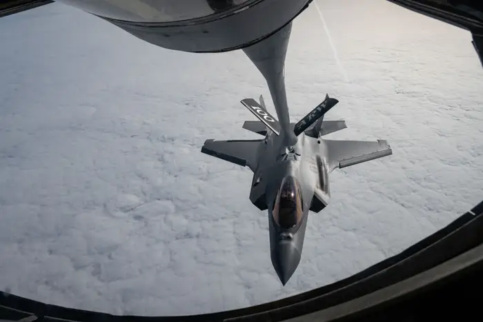 F-35 stealth fighters showed how the jet can quarterback a fight by making a rocket artillery kill shot possible