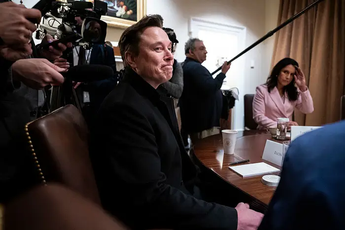 Federal workers are ready to trash those ‘5 bullets’ emails after Musk said he’s exiting DOGE