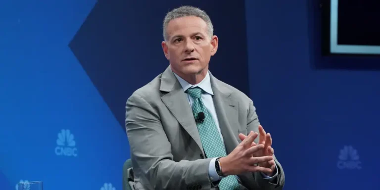 Billionaire David Einhorn’s hedge fund crushed the market last quarter by investing in gold