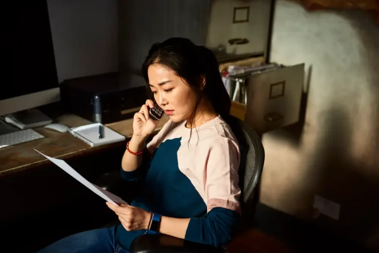 4 tax-reduction tips from 6-figure earners secretly juggling multiple jobs