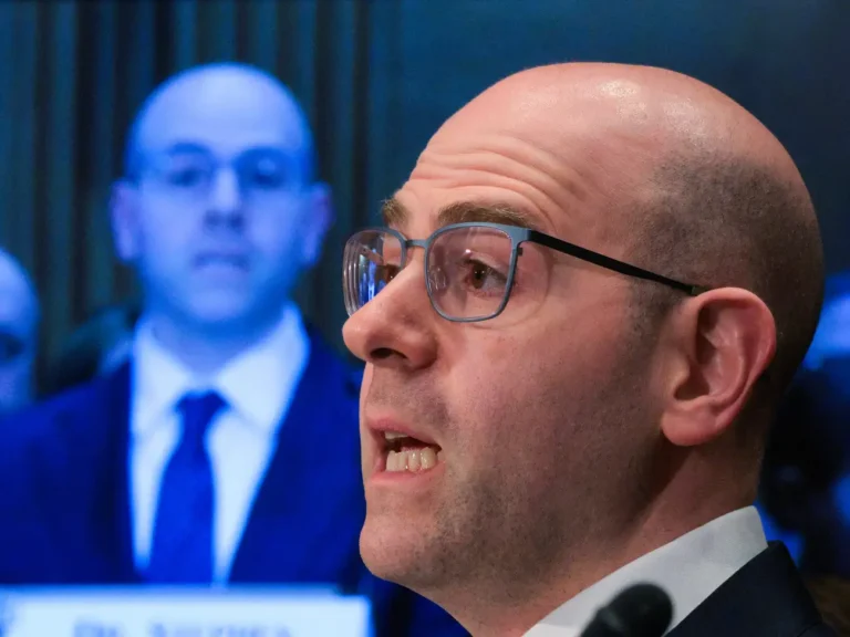 There are ‘conflicting narratives’ from the Trump administration about the point of tariffs, says White House official