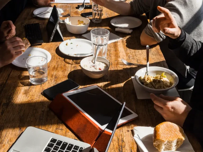 Advertising giant WPP is offering free-lunch Fridays to help fill the office as its RTO policy upsets some staff