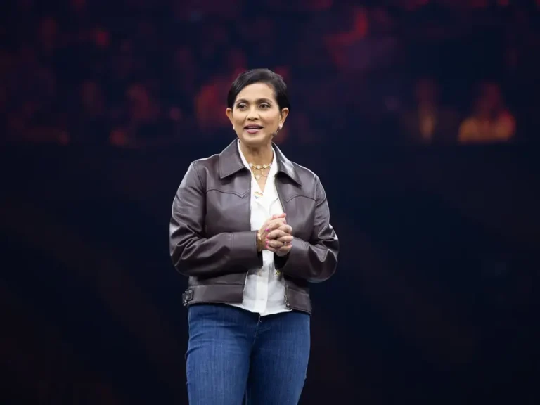 She changed roles at least a dozen times at Cisco. This is her advice to people considering a career transition.