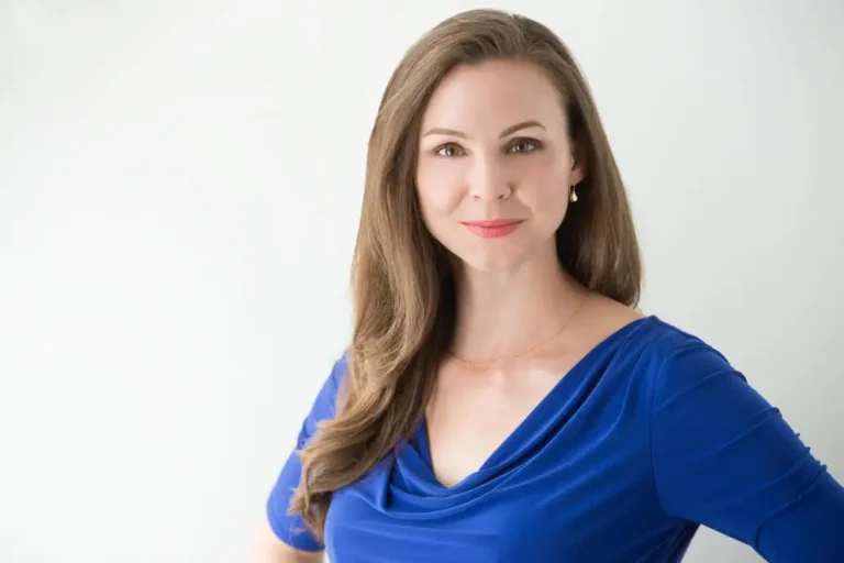 How your boss should communicate with you in the Slack era, according to an HR expert