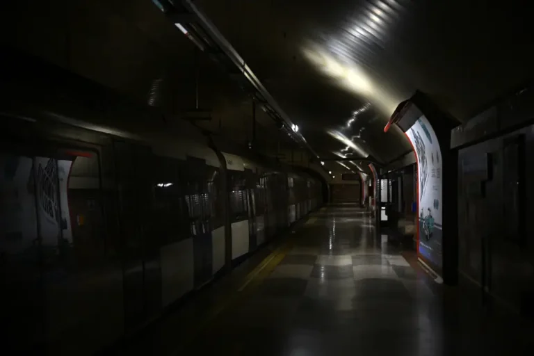 Photos show the impact of a massive blackout across Spain, Portugal, and parts of France