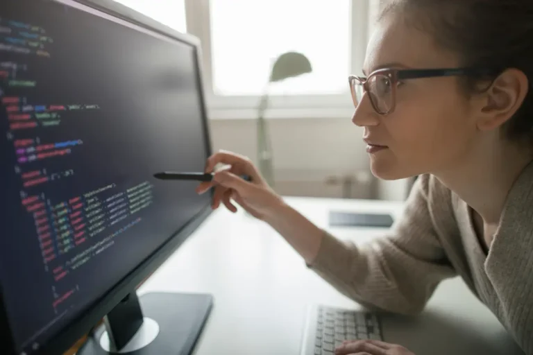 Here are the 8 programming languages to know to land a tech job on Wall Street