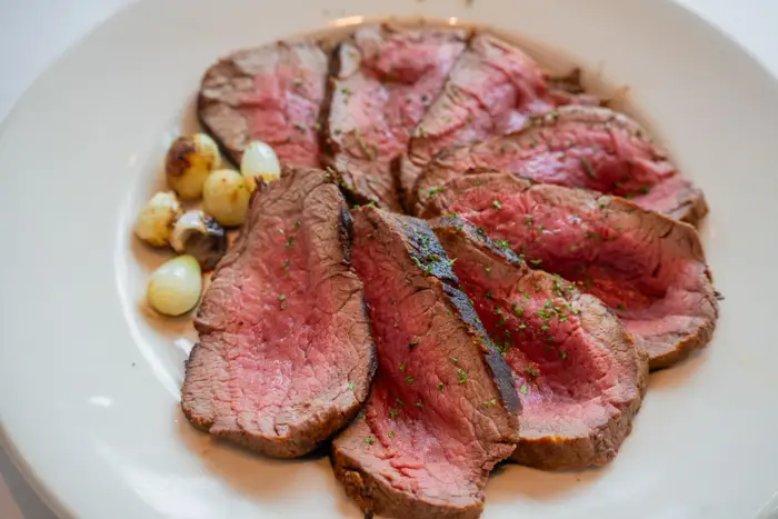 As a chef, there are 6 things I’ll always order at a steakhouse and 4 dishes I’d skip every time