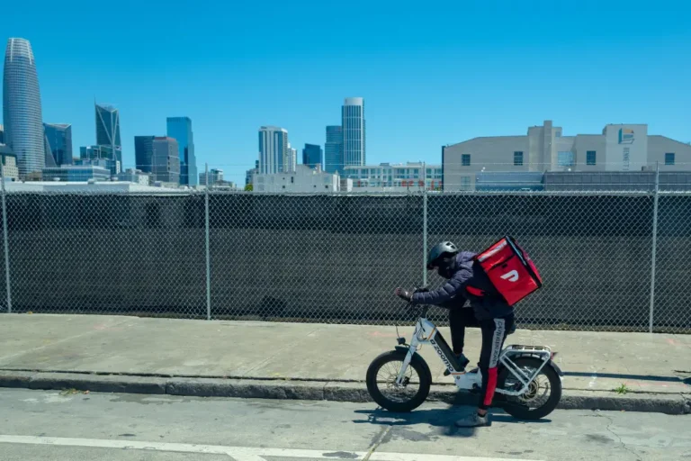 Americans are still ordering food through DoorDash even though things aren’t so great right now