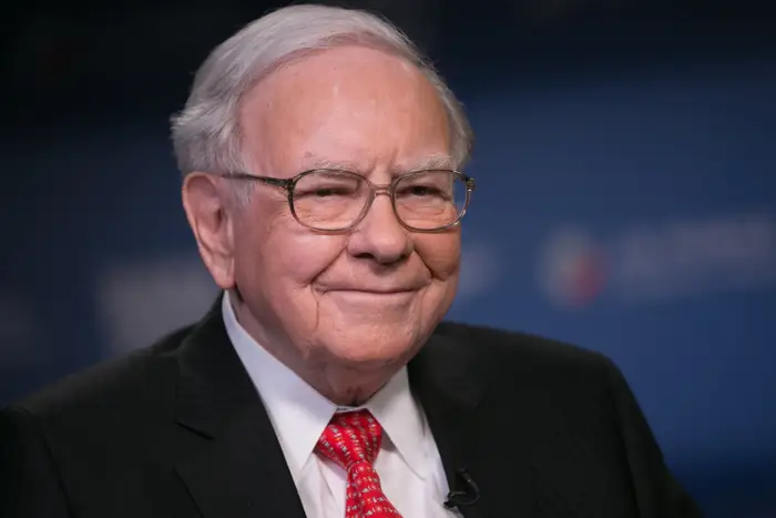 Here’s how business leaders are reacting to Warren Buffett stepping down from Berkshire Hathaway