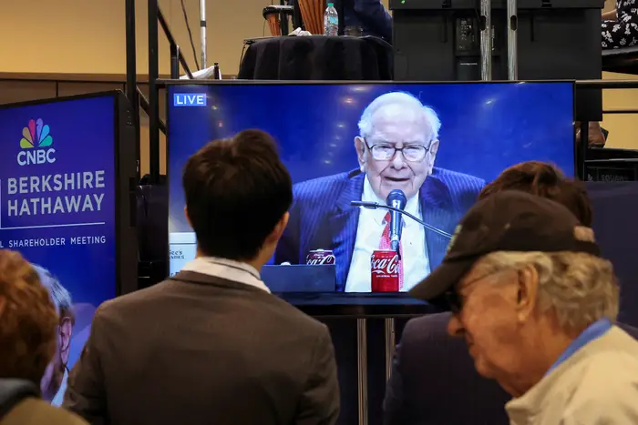 Warren Buffett says US spending is ‘unsustainable,’ but doesn’t envy DOGE and its efforts to fix it