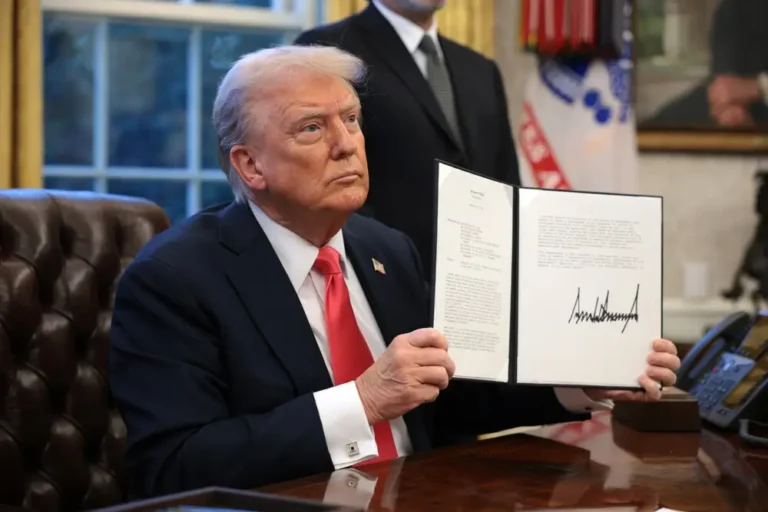 Two attorneys at a Big Law firm targeted by Trump have lost security clearances