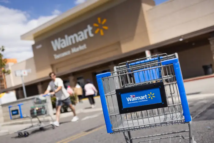 Walmart warns higher prices are coming after boost from shoppers trying to beat Trump tariffs
