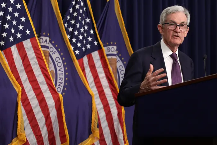 The Fed holds rates steady amid trade tensions and economic uncertainty