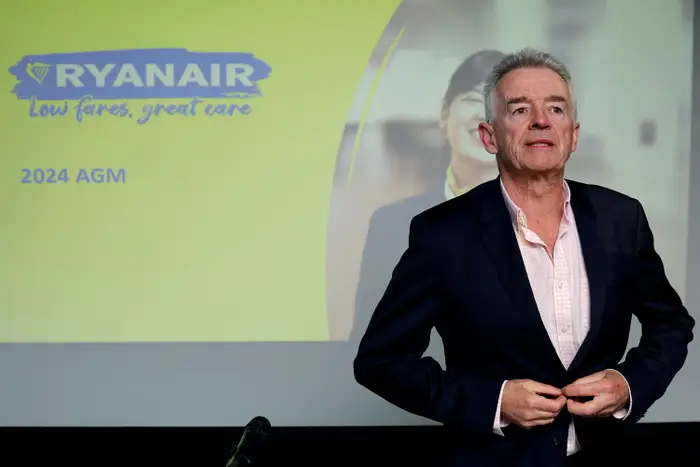 This airline CEO is having another shot at a windfall worth more than $100 million