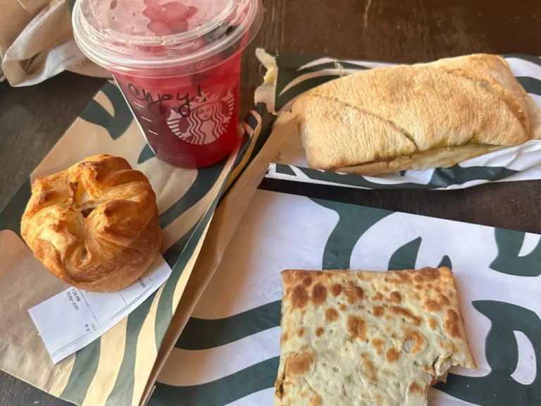 Starbucks is set to bring a new late-afternoon snack menu. That’s a great idea.