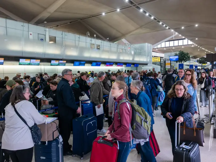 How to avoid the Newark airport nightmare when booking flights