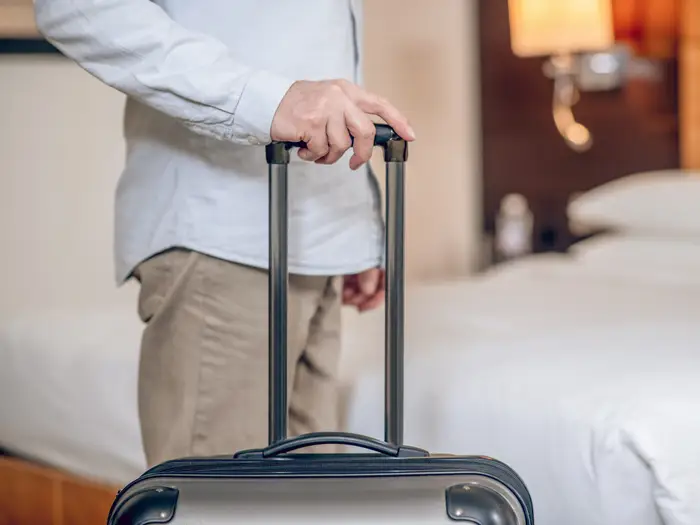 I’ve stayed at over 500 hotels. There are 2 red flags I always notice before booking — and 3 that make me want to check out.