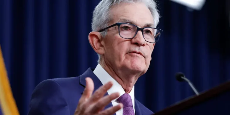 Trump is desperate for the Fed to help boost stocks. Here are 2 reasons the bank’s hands may be tied.