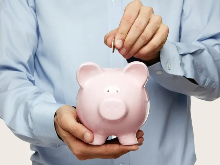 Should you knock out student loans before investing for retirement? Here’s how to decide.