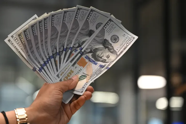 Why one market vet sees more big pain coming for the dollar — and a recession by year-end