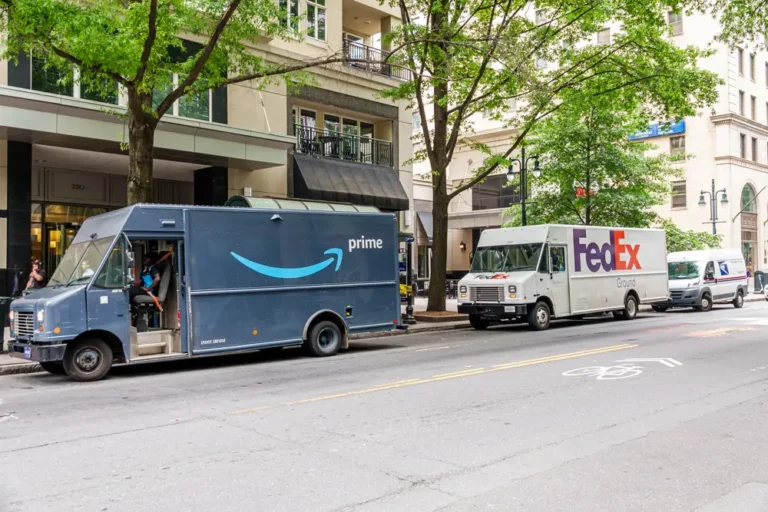 Amazon strikes a new partnership with FedEx after UPS pullback