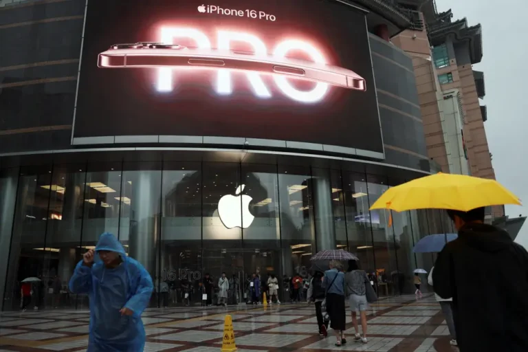 The latest iPhone is now heavily discounted on some Chinese e-commerce websites amid Apple’s declining sales in China