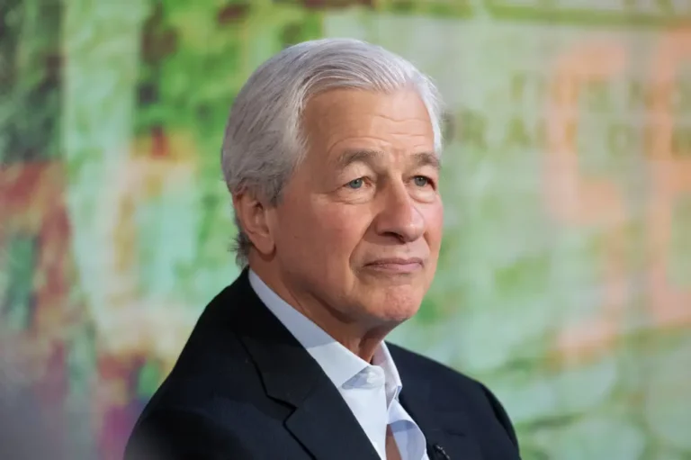 Jamie Dimon says a US recession is still possible even after trade tensions cool