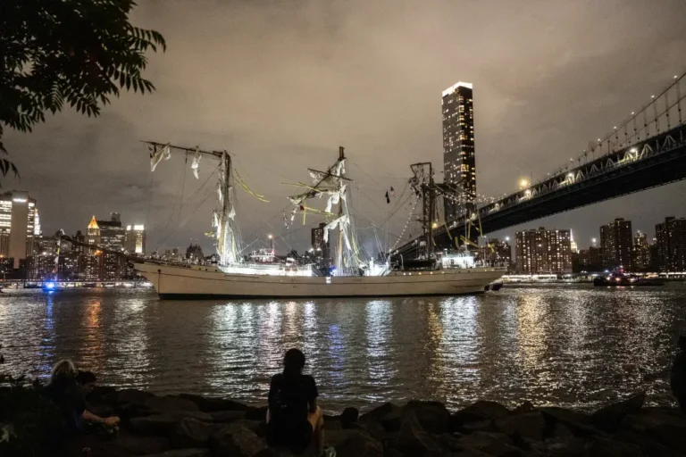 2 people died after a Mexican navy sailing ship crashed into the Brooklyn Bridge