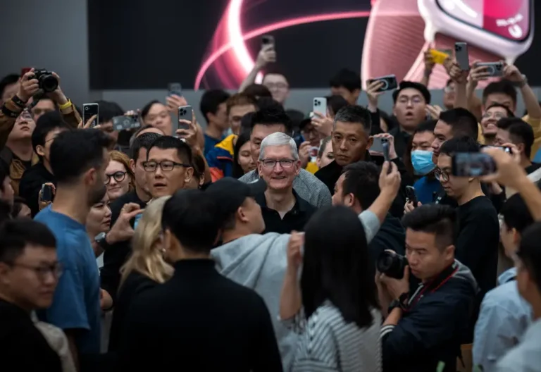 Here’s why Apple can’t make an iPhone in the US — no matter what Trump says