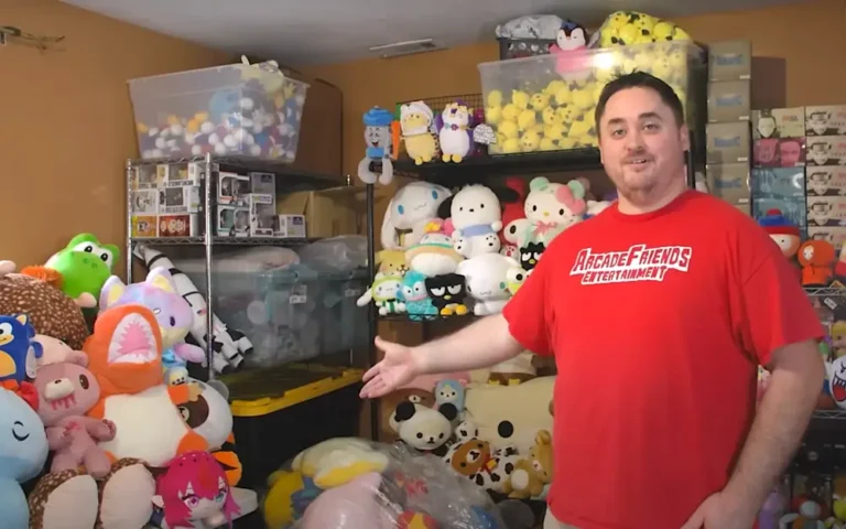 I’ve made over $40,000 selling plush dolls I scoop from claw machines. Here’s how I learned to beat the game and turn my hobby into a profitable side hustle.